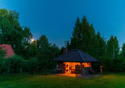 Die Grillhütte bei Nacht